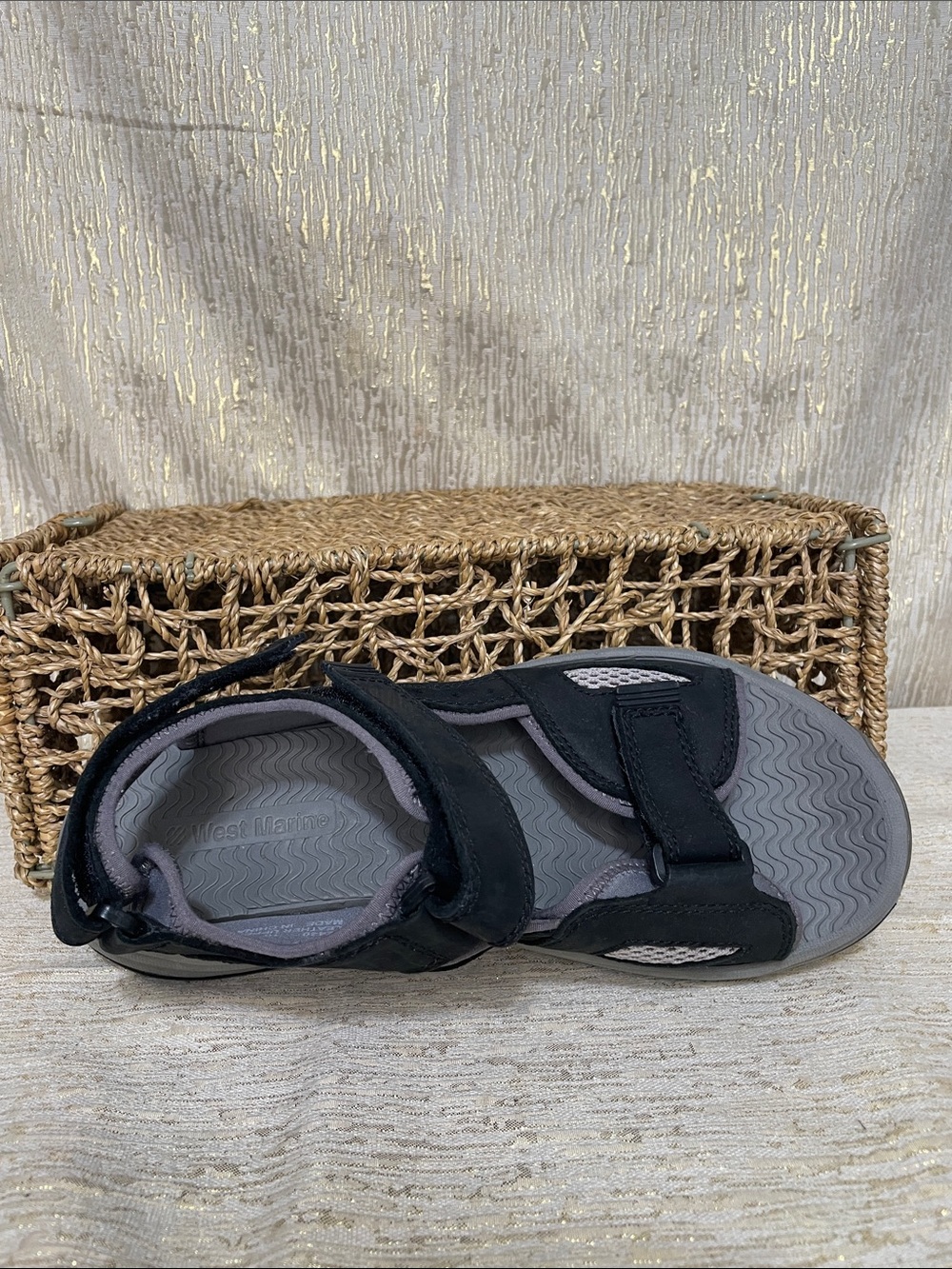 West Marine Men’s Black and Gray Velcro Leather SandalsSz 10